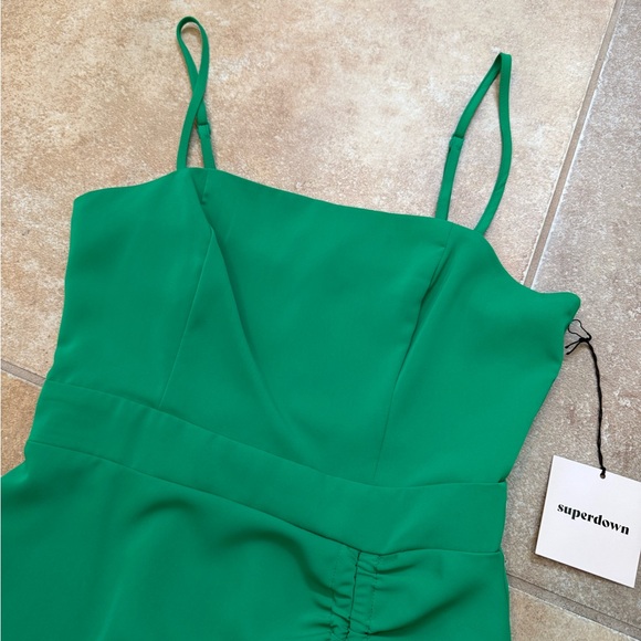 Superdown Ruched Dress - Picture 4 of 6